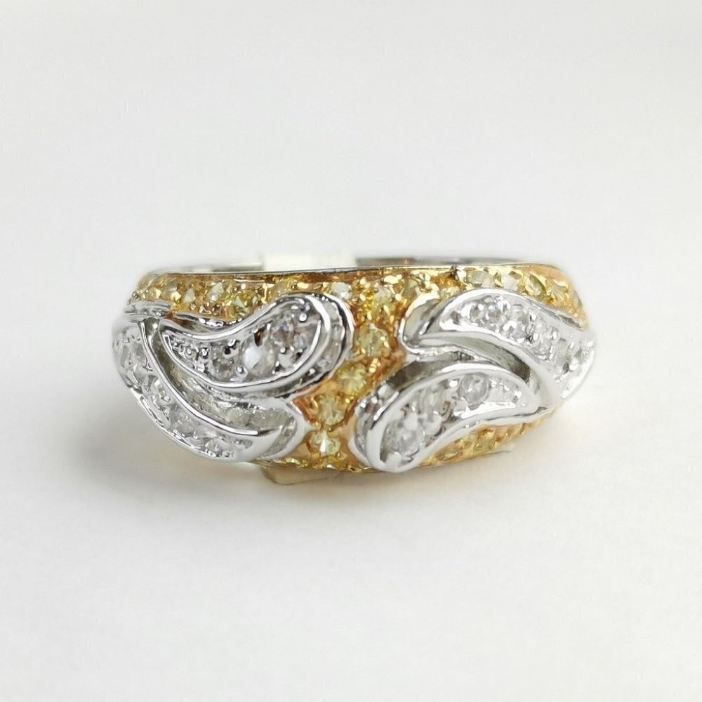 Two tone 14k yellow and white gold CZ band ring size 6 🆕